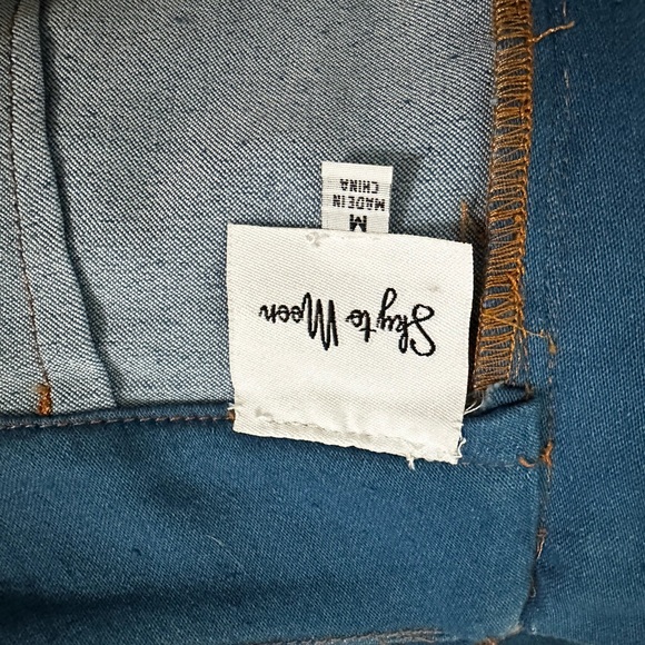 Sky To Moon Light Denim Mini Skirt Slit Gold Zipper Size Medium - Picture 6 of 6